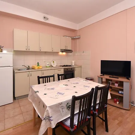 Apartment Meri- Near The Zadar Main Bus Station Exterior photo