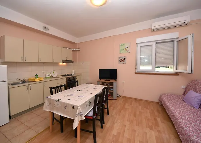 Apartment Meri- Near The Zadar Main Bus Station